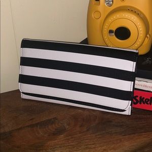 Kut from the Kloth Clutch wallet